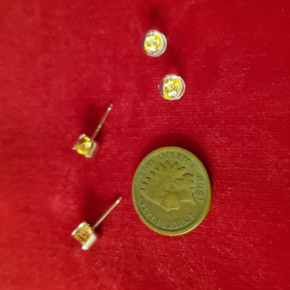 Citrine 2ctw 14K Yellow Gold Stud Earrings - Picture 13 of 13